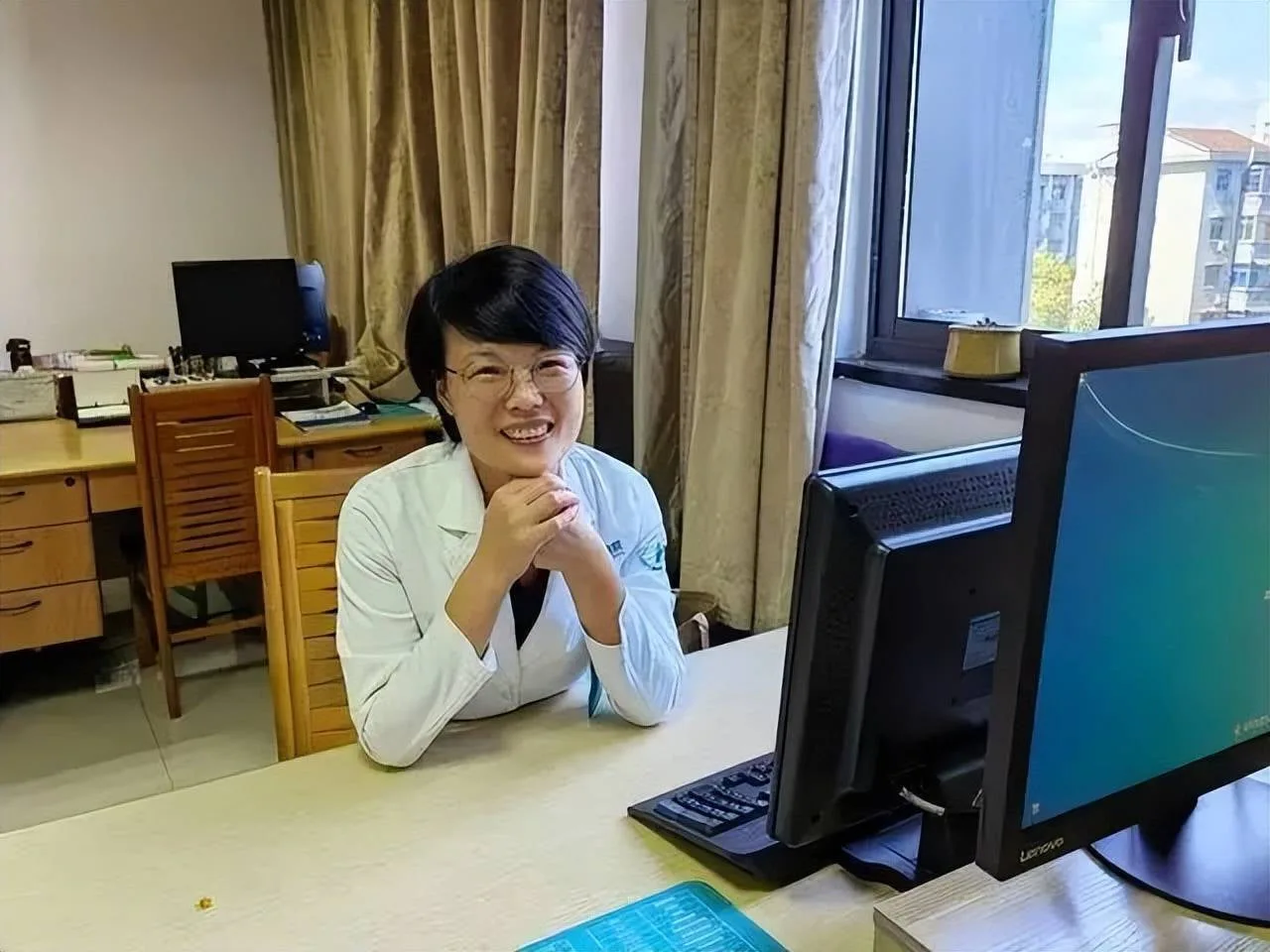 Jennie uyen chu yinyang masters đá thạch anh năng lượng luật hấp dẫn