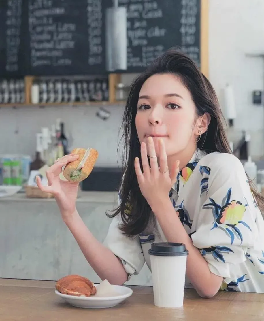 Jennie uyen chu yinyang masters đá thạch anh năng lượng luật hấp dẫn